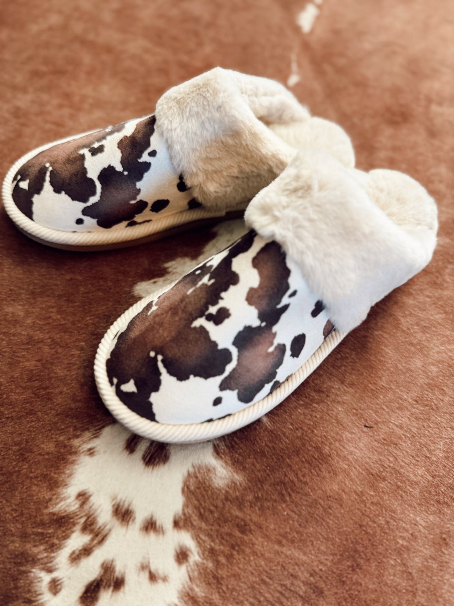 Plush Cow Print Print Slippers