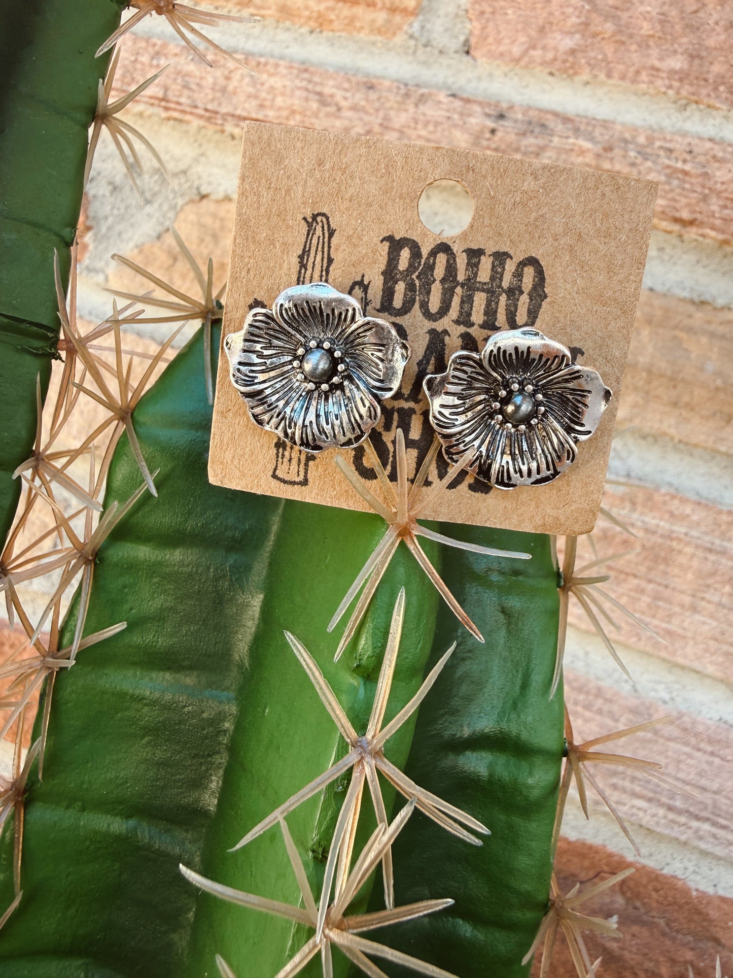 Flower Black Stone Stud Earrings