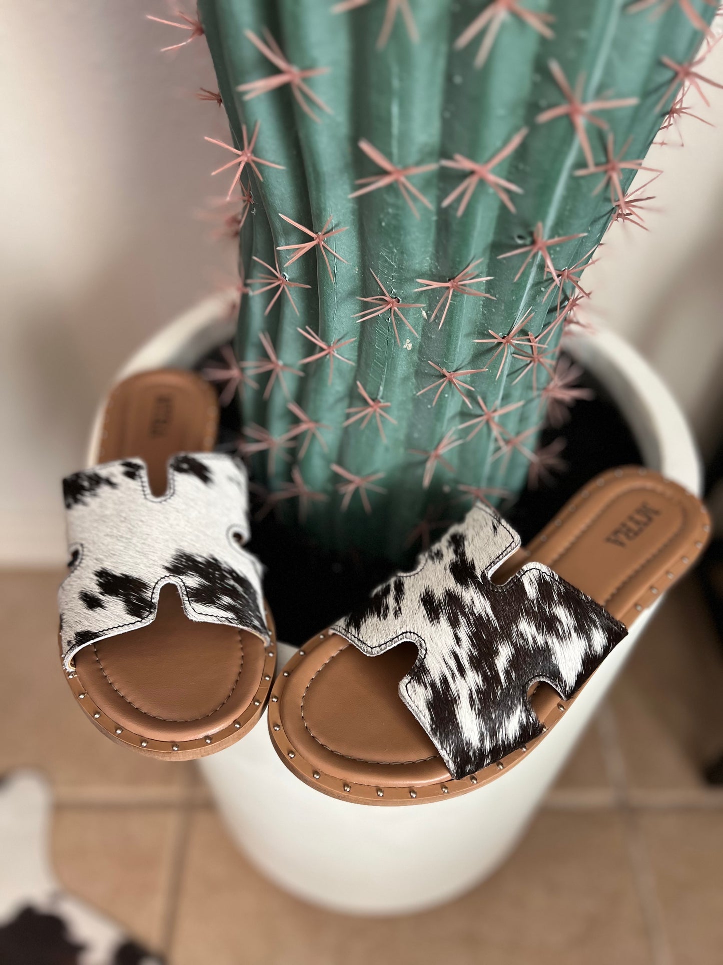 Daleena Anne Sandals (Exact Hide) *Read Description for sizing