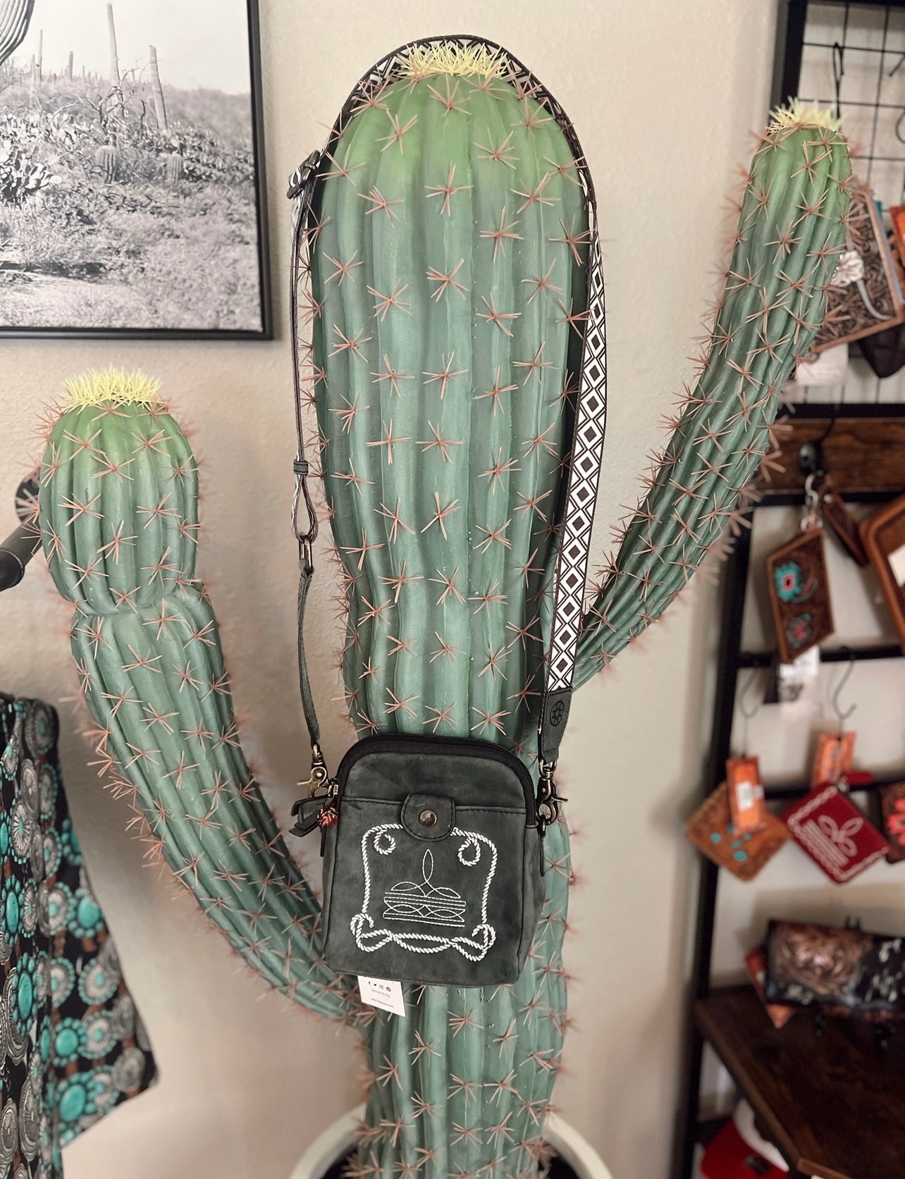 *HANDBAG RAFFLE