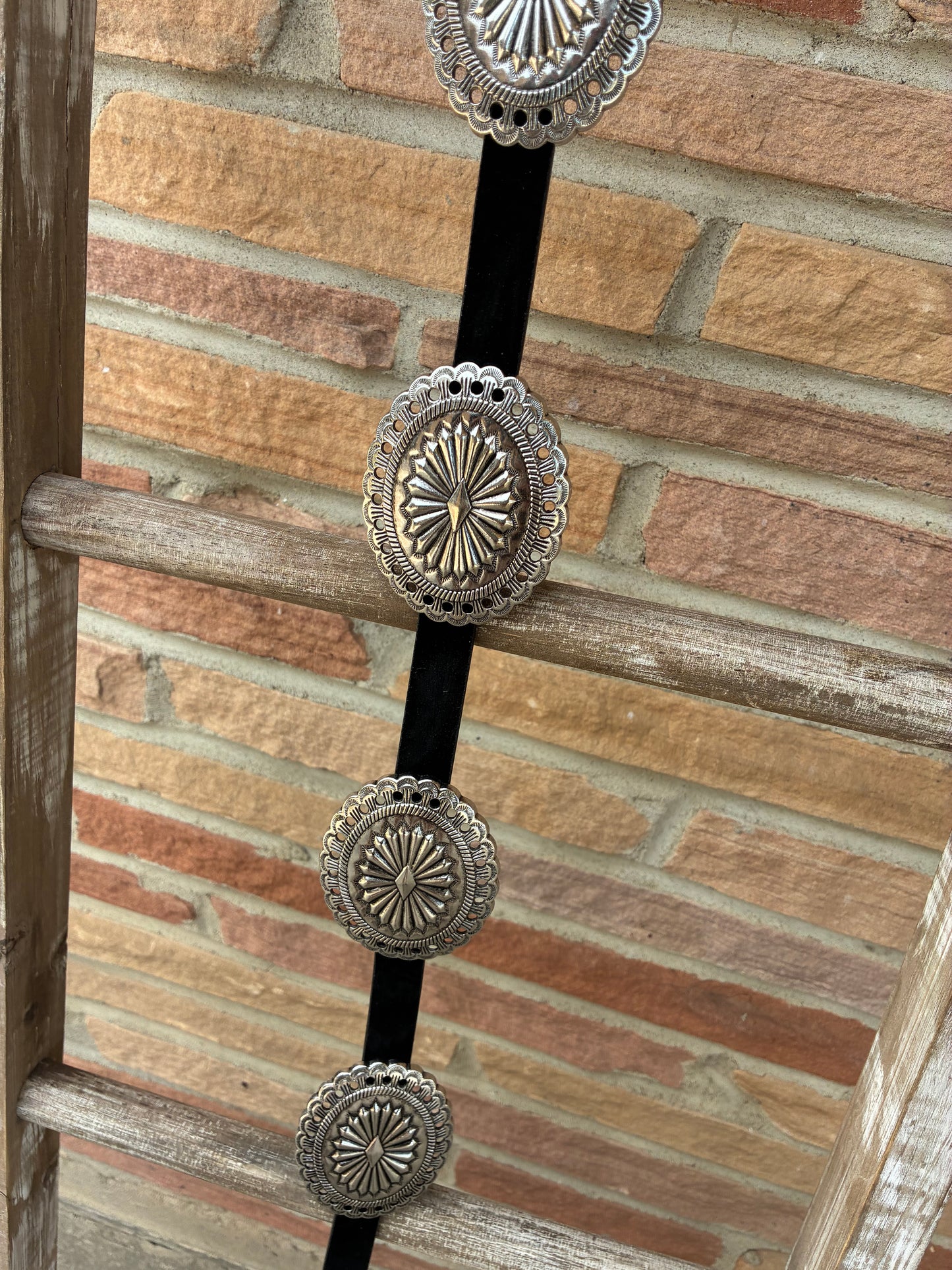 Western Concho Disc Decor Buckle Belt - Black