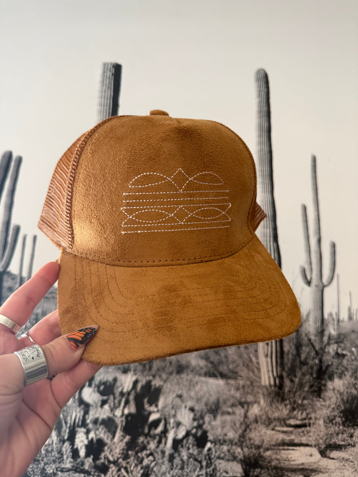 faux sude brown boot stitch snapback trucker