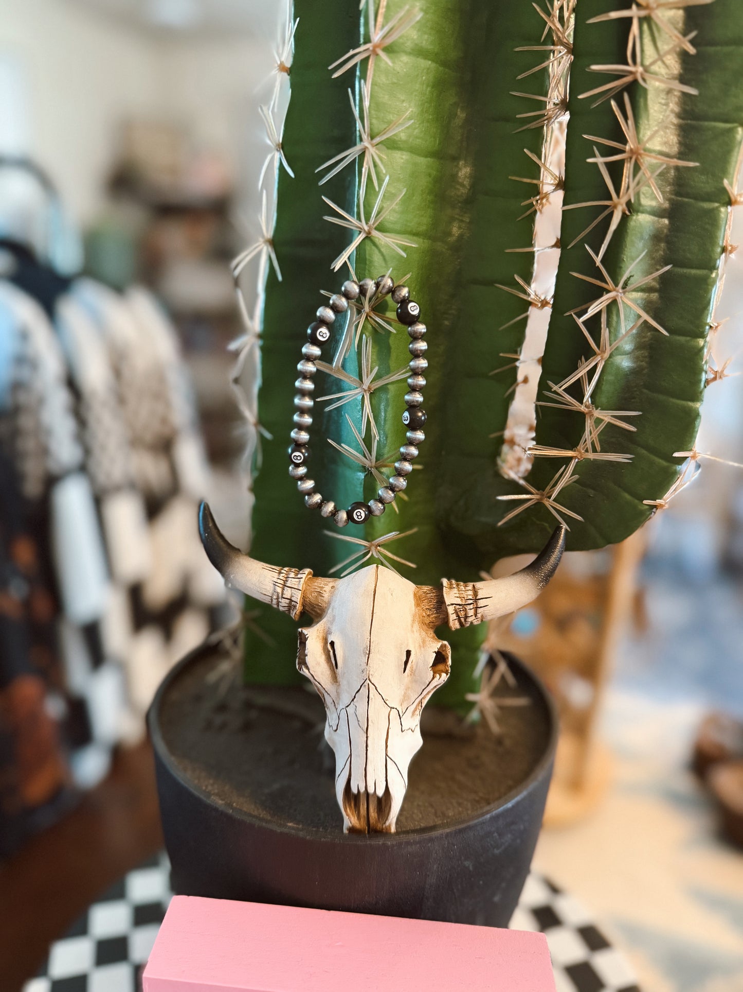8 Ball / Navajo pearl bead stretch bracelet