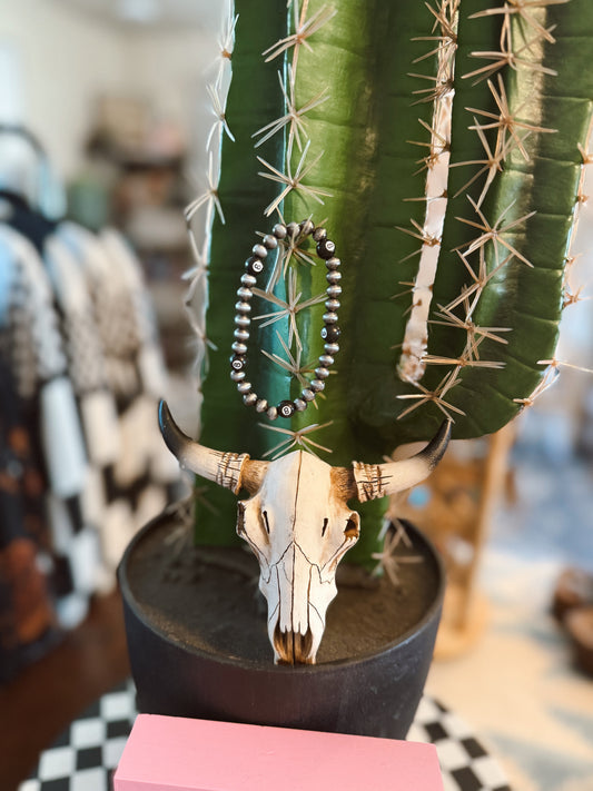 8 Ball / Navajo pearl bead stretch bracelet