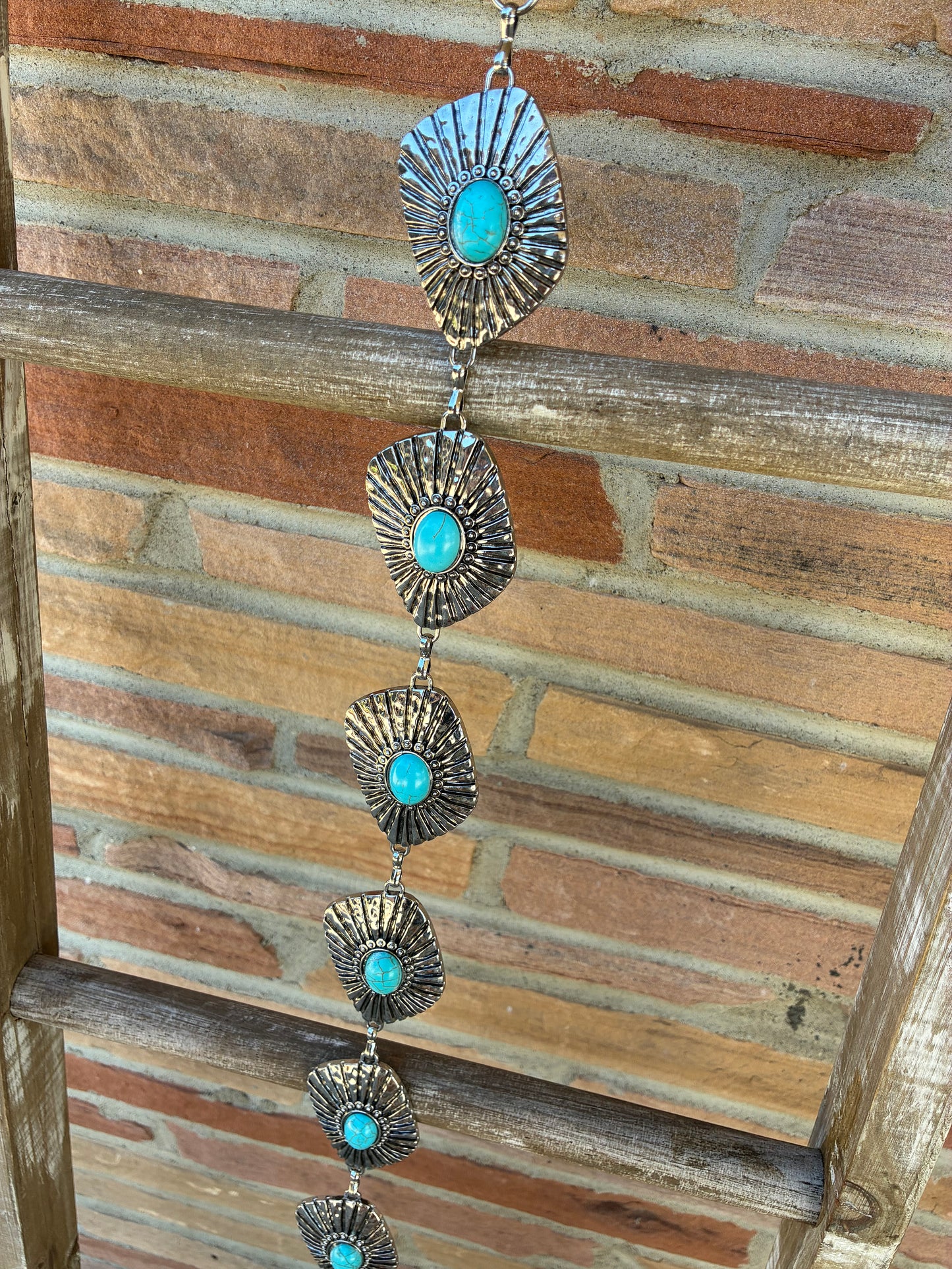 Turquoise Stone Detail Concho Chain Link Belt