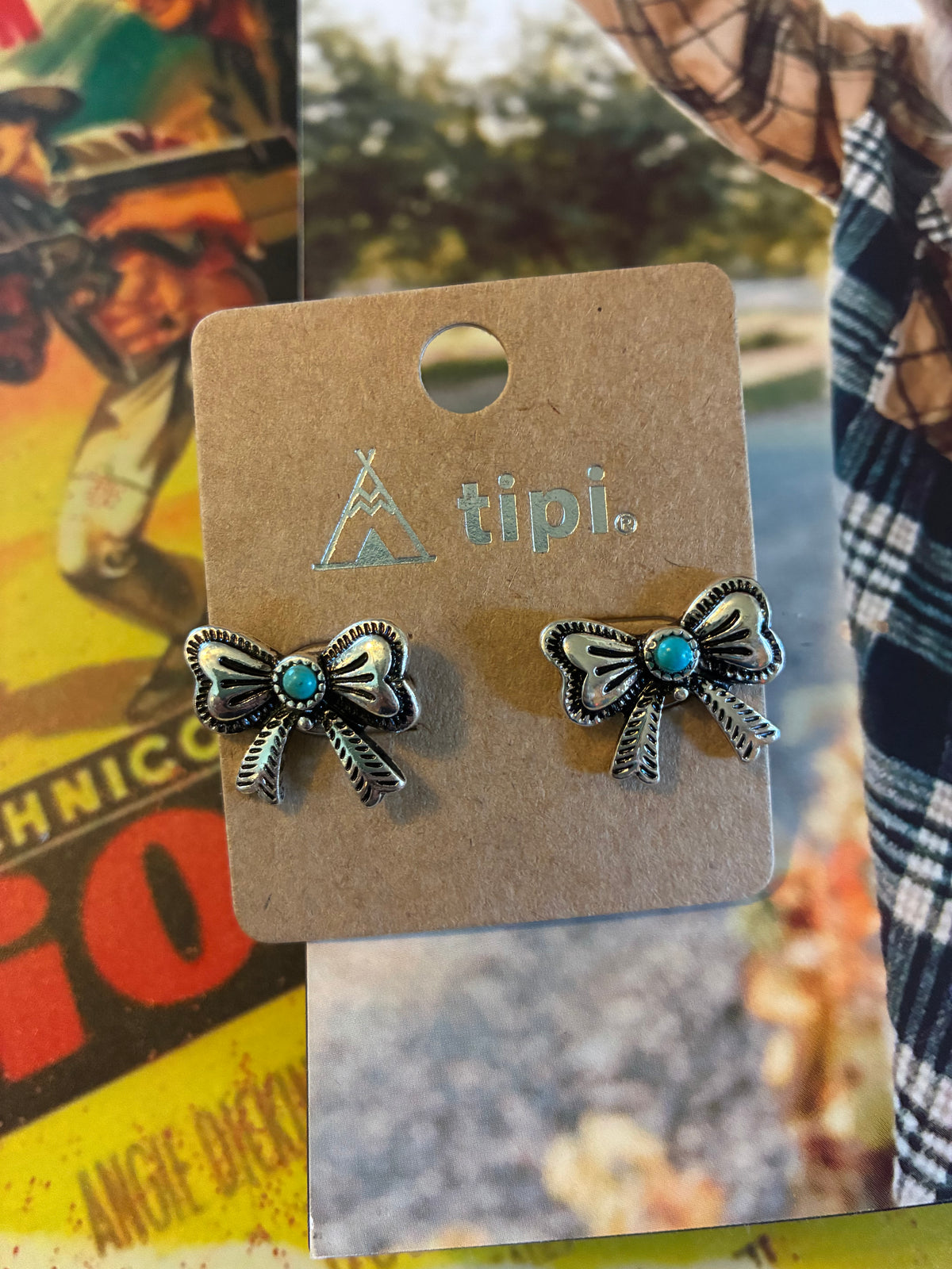 Western Small Ribbon Stud Earring