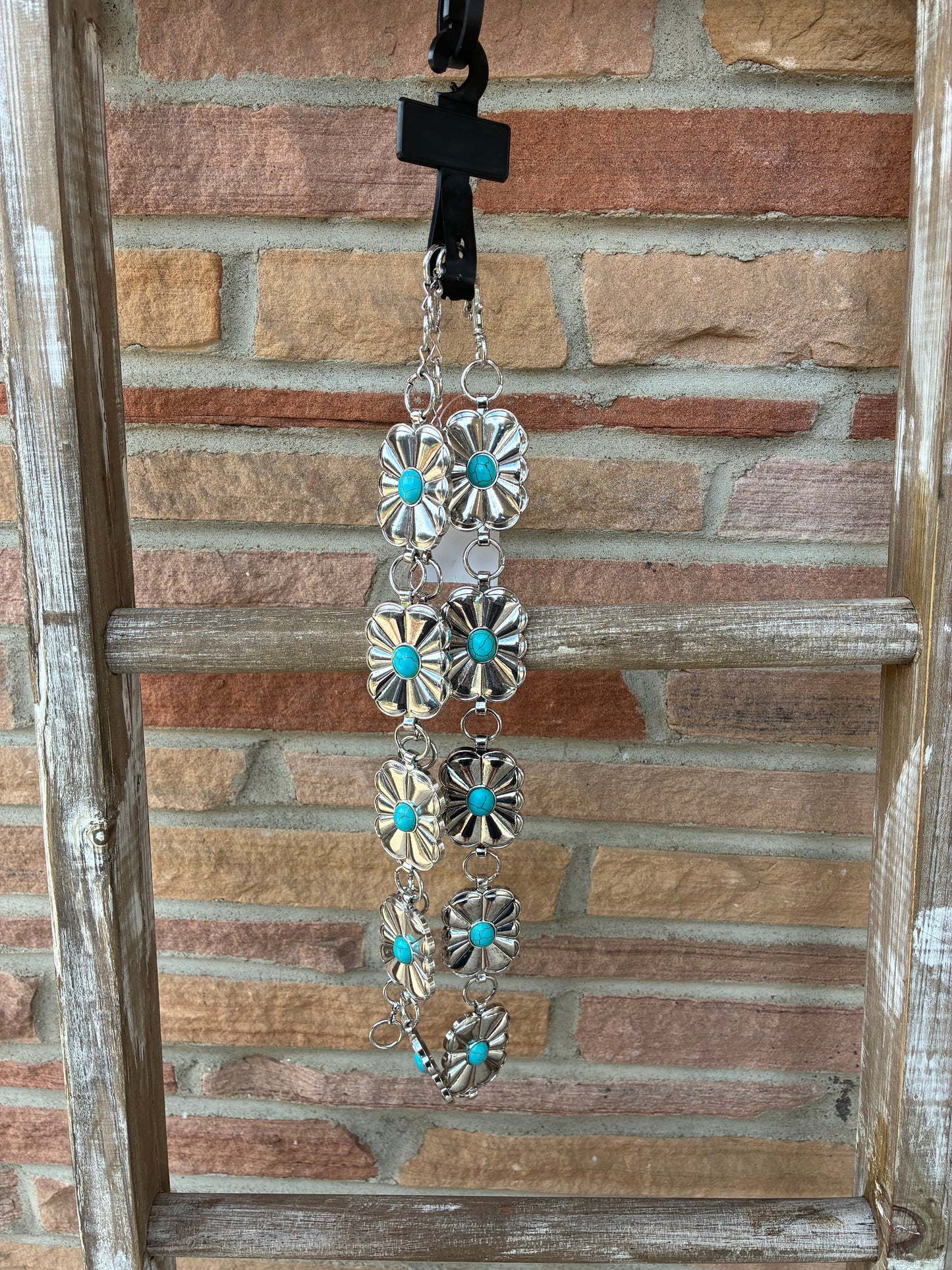 Sandcast Flower Western Disc Chain Belt