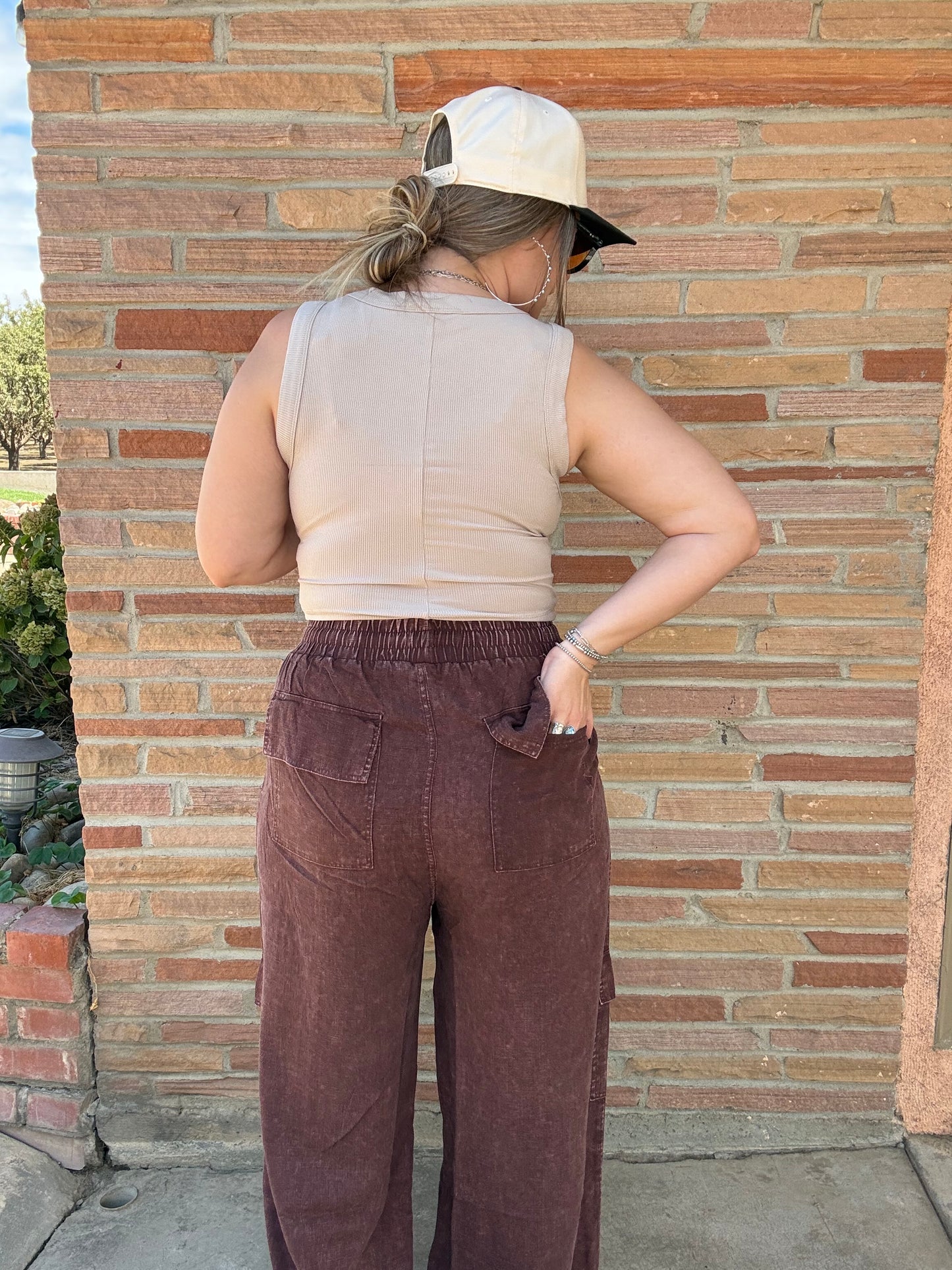 Mahogany Washed Linen Elastic Band Waist Cargo Pants