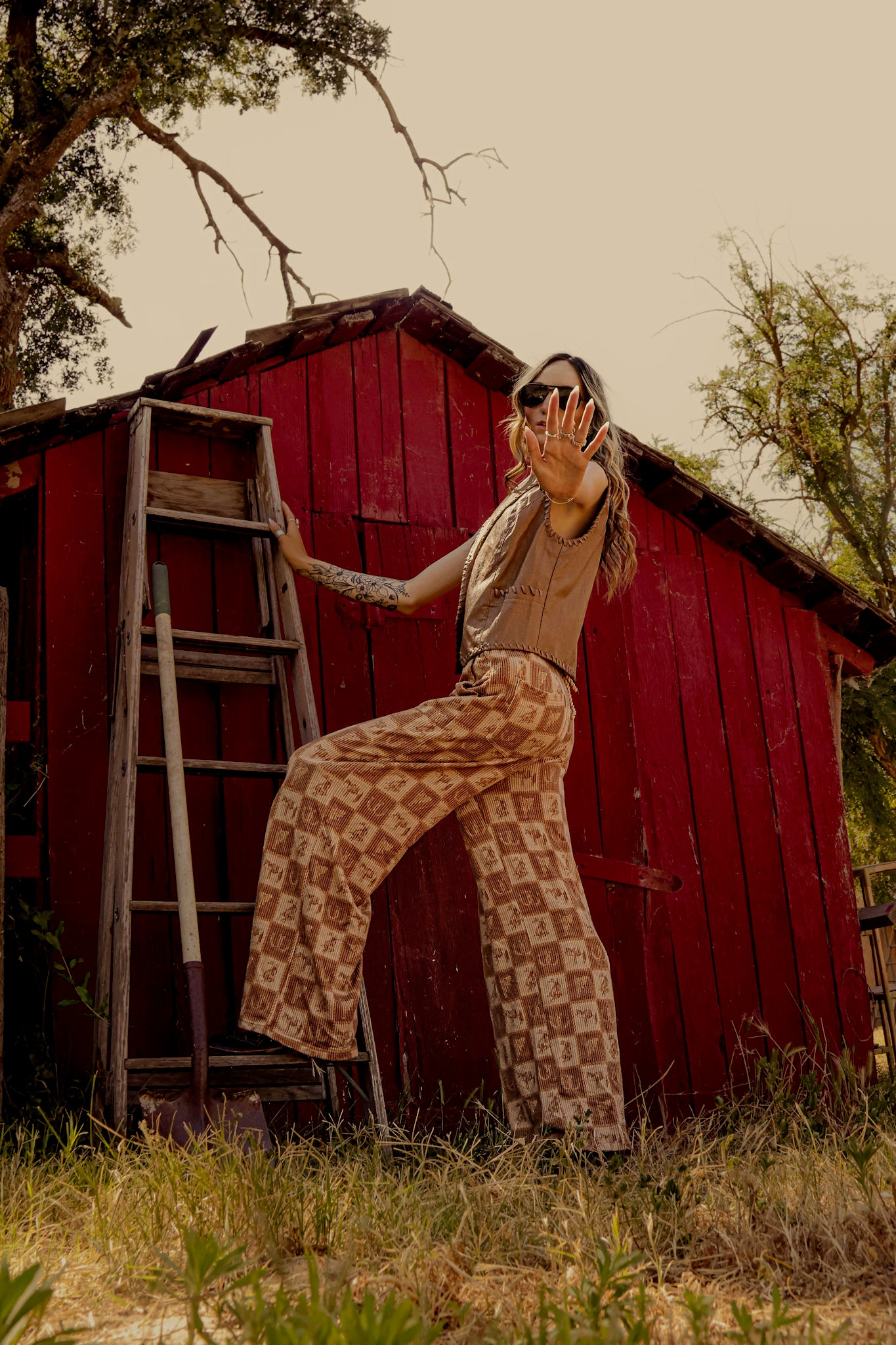 Whiskey Creek Vest *Latte