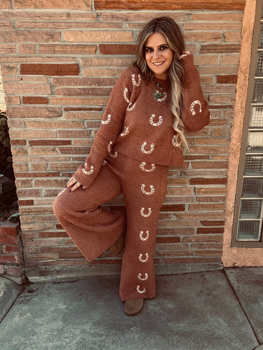 Cozy Horseshoe Knit Pants Set