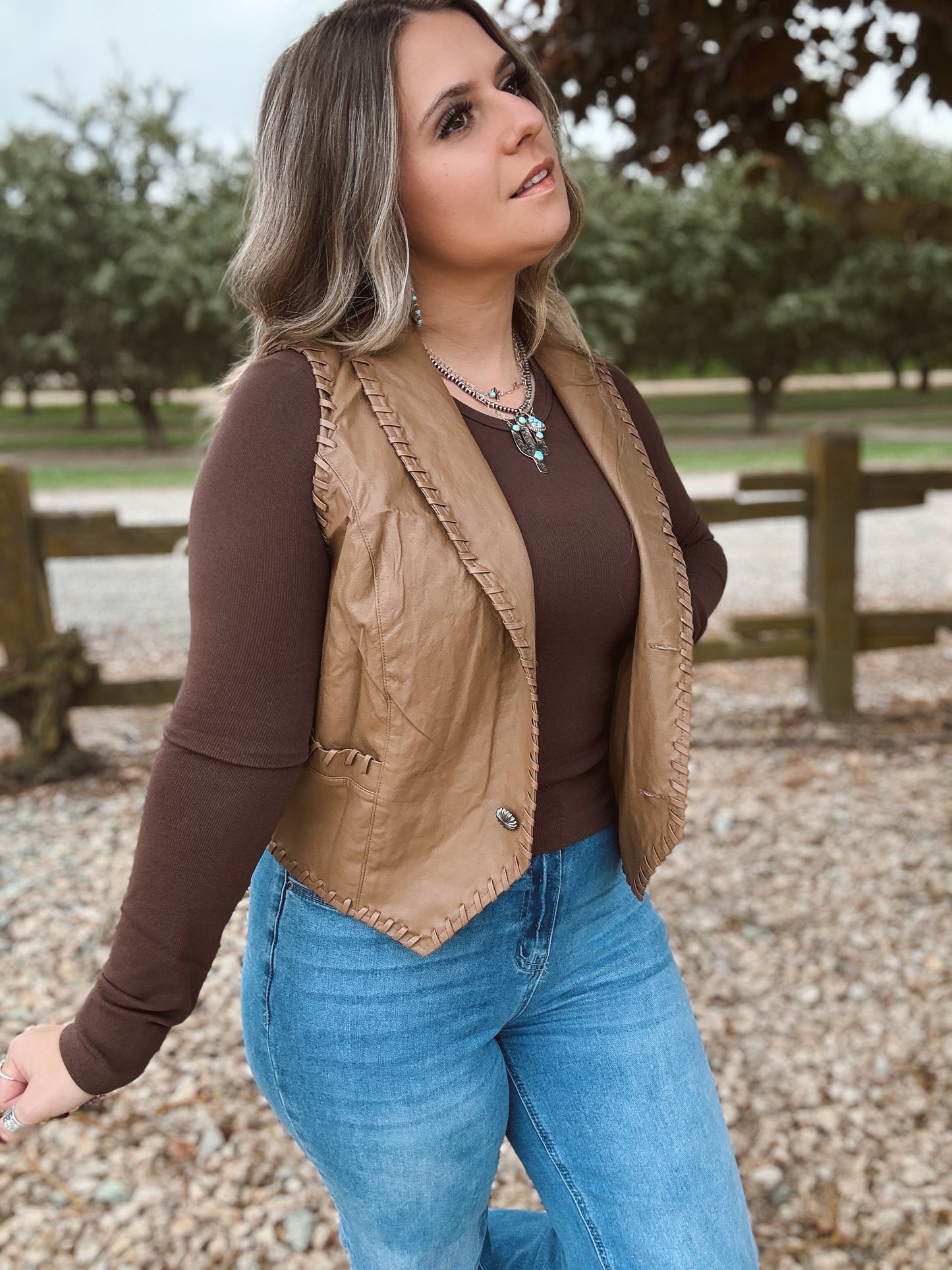 Whiskey Creek Vest *Latte