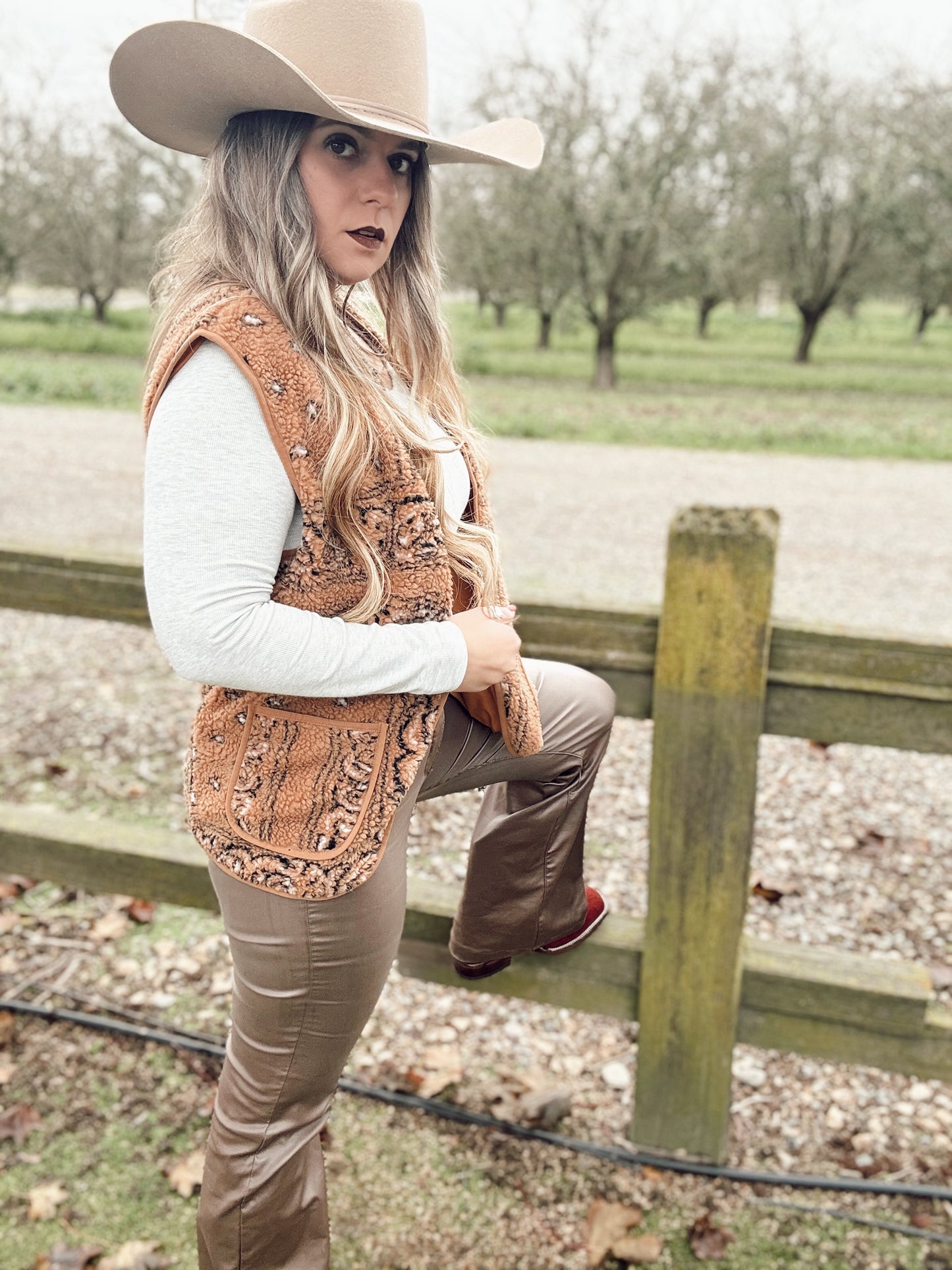 Sherpa Paisley Print Pocketed Vest