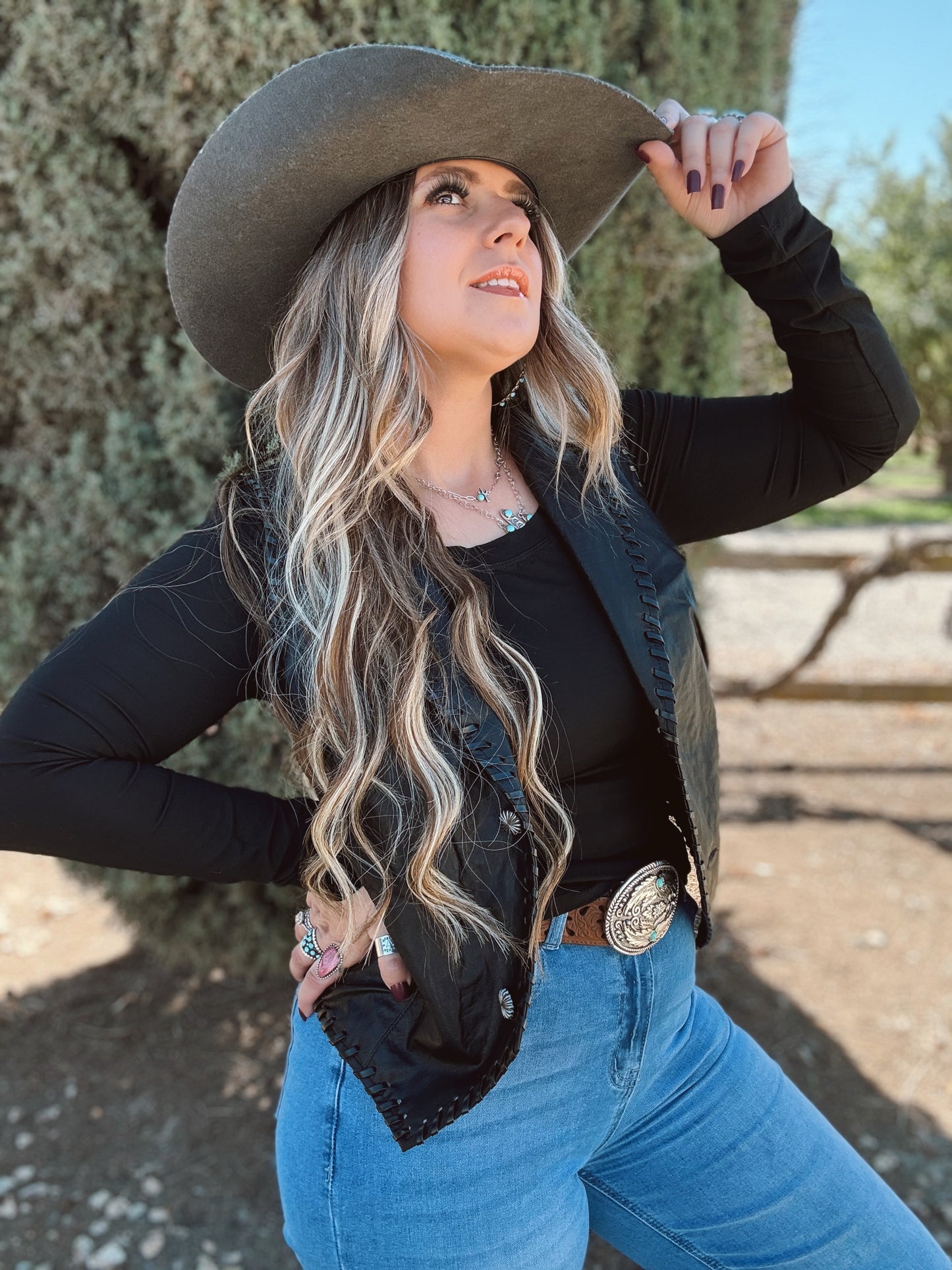 Whiskey Creek Vest *Midnight