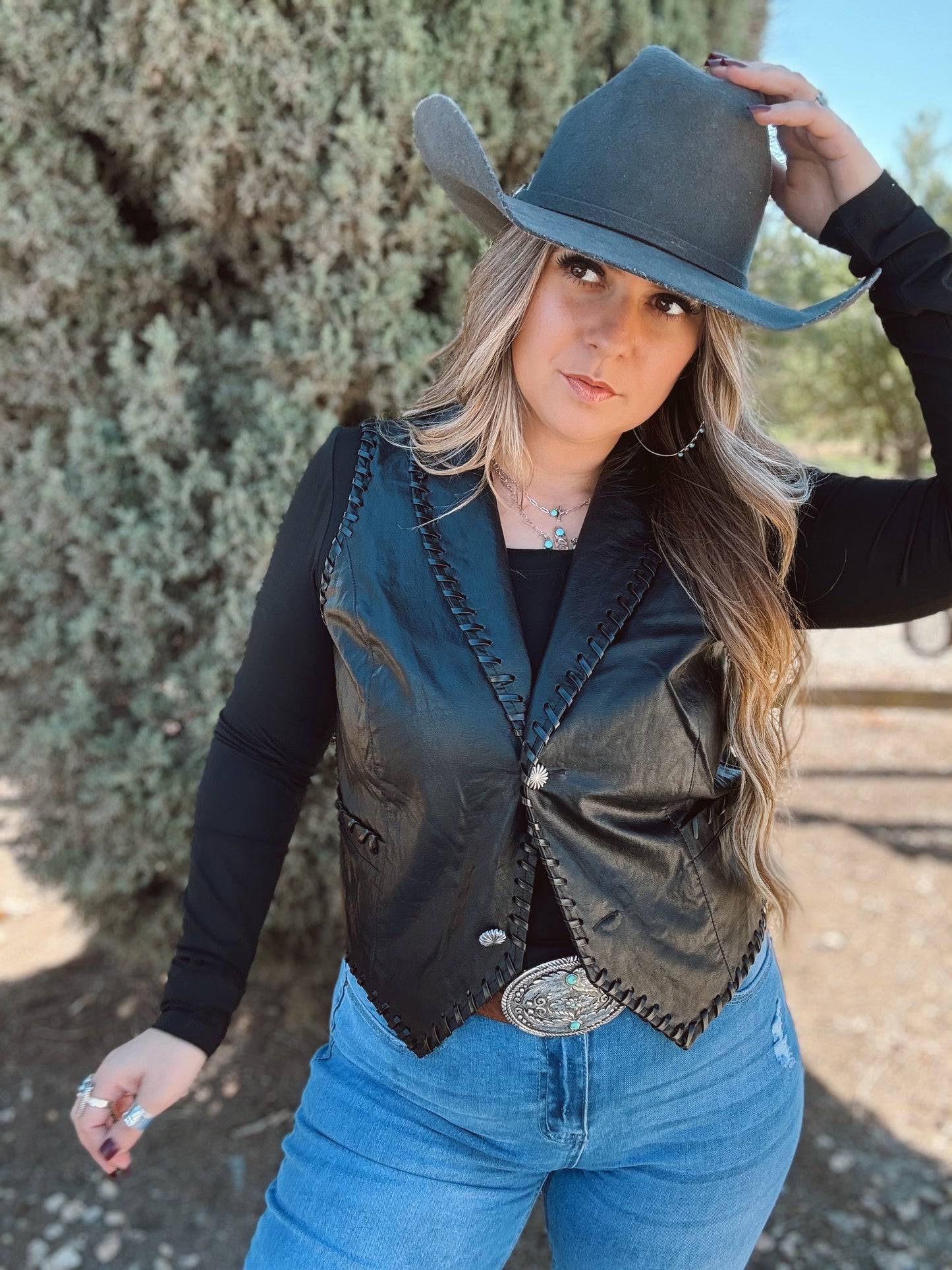 Whiskey Creek Vest *Midnight